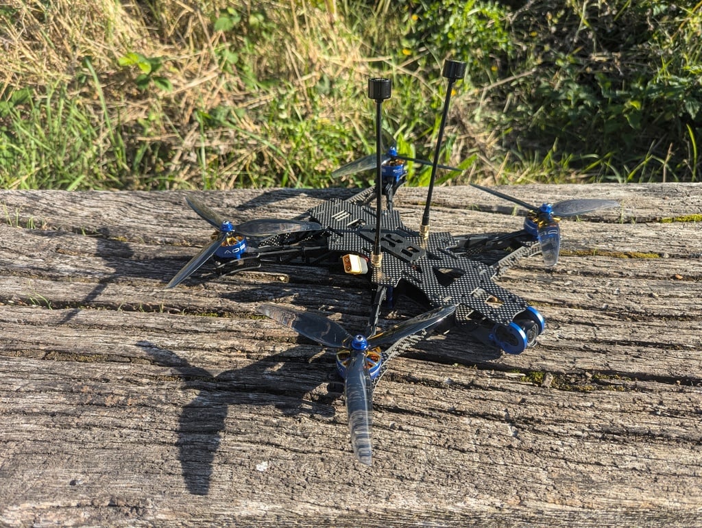 AOS UL7 V5 — 3D-Printed GPS Pods, Antenna Masts & Arm Guards
